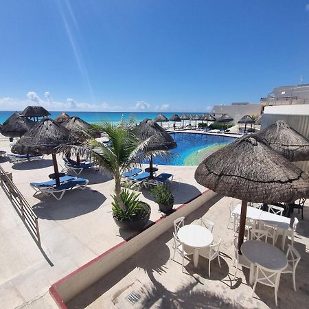 Villas Marlin 108, A Pie De Playa, Albercas, Jacuzi, Ubicacion Inmejorable Cancún Kültér fotó