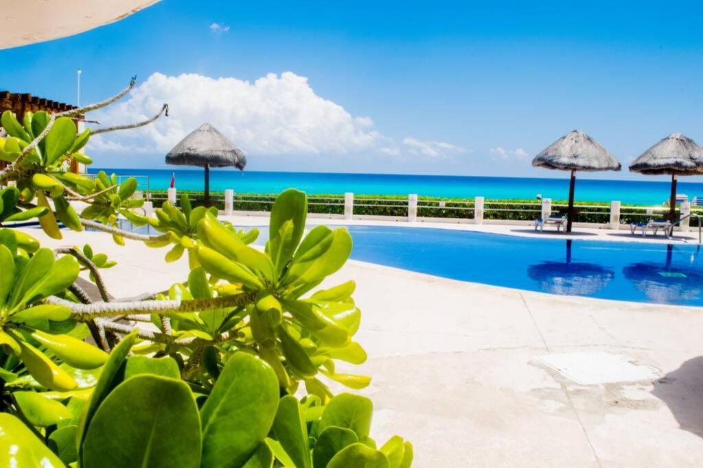 Villas Marlin 108, A Pie De Playa, Albercas, Jacuzi, Ubicacion Inmejorable Cancún Kültér fotó