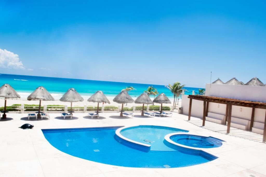 Villas Marlin 108, A Pie De Playa, Albercas, Jacuzi, Ubicacion Inmejorable Cancún Kültér fotó