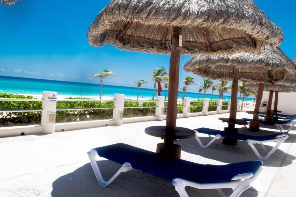 Villas Marlin 108, A Pie De Playa, Albercas, Jacuzi, Ubicacion Inmejorable Cancún Kültér fotó