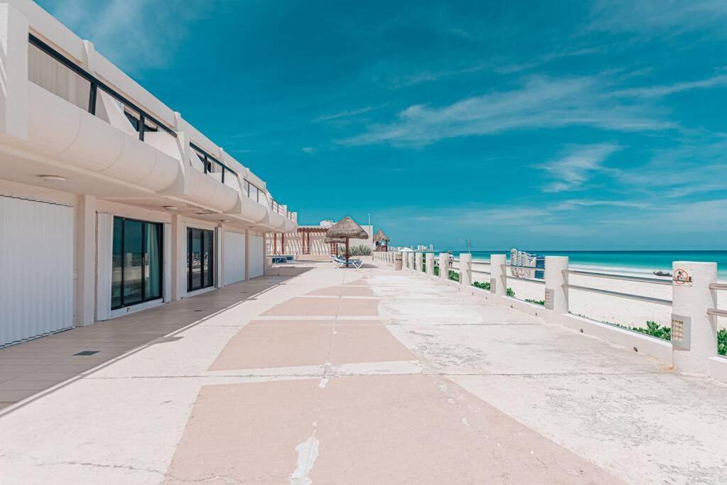 Villas Marlin 108, A Pie De Playa, Albercas, Jacuzi, Ubicacion Inmejorable Cancún Kültér fotó