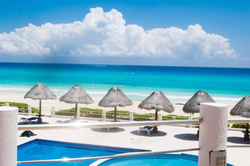 Villas Marlin 108, A Pie De Playa, Albercas, Jacuzi, Ubicacion Inmejorable Cancún Kültér fotó