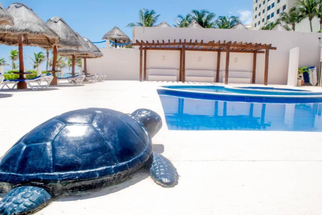 Villas Marlin 108, A Pie De Playa, Albercas, Jacuzi, Ubicacion Inmejorable Cancún Kültér fotó