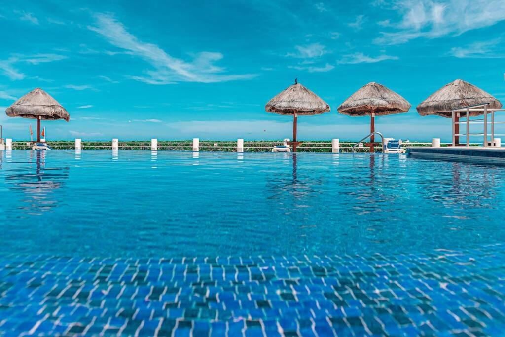 Villas Marlin 108, A Pie De Playa, Albercas, Jacuzi, Ubicacion Inmejorable Cancún Kültér fotó